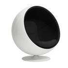 Poltrona Ball Chair Branca Revestida Em Tecido Sued Preto