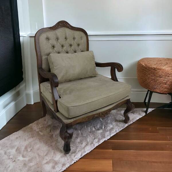 Poltrona Clássica Vivian Verniz Cappuccino E Suede Marrom