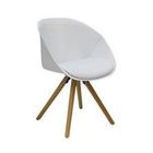 Poltrona Com Assento Polipropileno Injetado e Almofada Revest