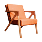 Poltrona Com Braço De Madeira Zoe Estilo Moderno Veludo Terra