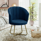 Poltrona Conchinha Pérola Base De Metal  Decorativa Veludo -