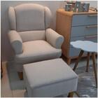 Poltrona De Amamentação Fixa Com Pés De Madeira E Puff Baú Li