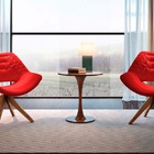 Poltrona Decorativa  Base Giratória Em Veludo Vermelho Cetus