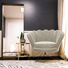 Poltrona Decorativa Crown Pés Borboleta Giratório Veludo Bege