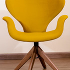 Poltrona Decorativa Mix Pé Giratório De Madeira Amarelo