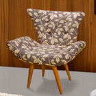 Poltrona Decorativa Pés Em Madeira Gabi Estampada Marrom/bege