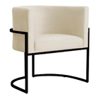 Poltrona Decorativa Sala De Estar Luana Base Preta Veludo Beg