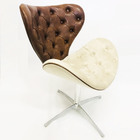 Poltrona Decorativa Swan Capitonê Assento Veludo Bege Encosto