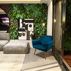 Poltrona Decorativa Versalhes Pés Palito Madeira Veludo Azul