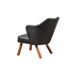 Poltrona Estofada 4 Pés Madeira Redondo Torino Preto