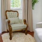 Poltrona Imperador Capitonê Verniz Mel E Veludo Amassado Bege