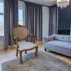 Poltrona Medalhão Com Tela Verniz Imbuia E Linho Rústico Cinza