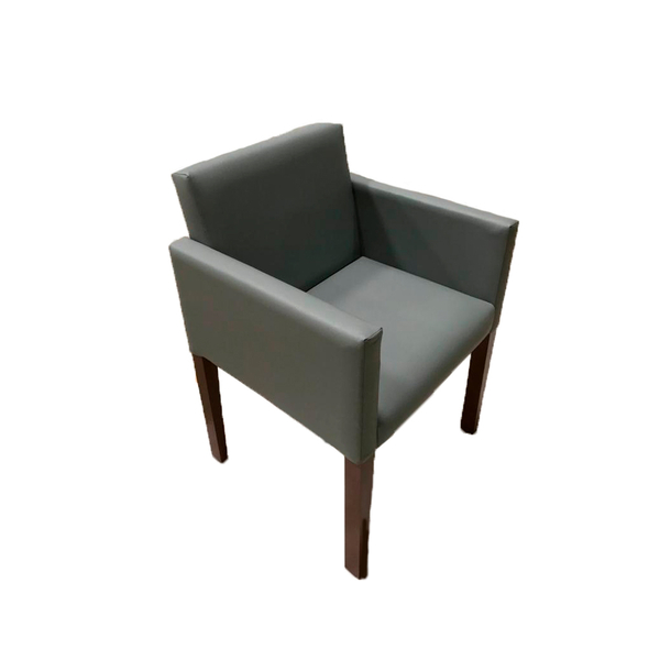 Poltrona Nina Executiva Para Sala De Recepção Em Tecido Sinté