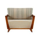 Poltrona Odara Ozki Com Braços Madeira Eucalipto Cedro Tecido