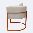 Poltrona Para Sala Base De Metal Reforçada Liz Veludo Bege -