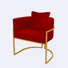 Poltrona Para Sala Base De Metal Reforçada Liz Veludo Vermelh