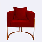 Poltrona Para Sala Base De Metal Reforçada Liz Veludo Vermelh