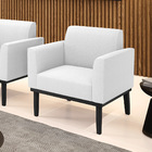 Poltrona Para Sala Base Madeira Preto Marisa Bouclê Off White