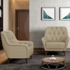 Poltrona Para Sala De Estar Decorativa Com Tachas Base Fixa B