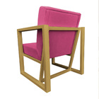 Poltrona Para Sala De Estar Maya Corano Base Metálica Dourada