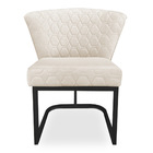 Poltrona Vitória Veludo Bege Matelassê Base Metálica Industri