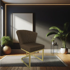 Poltrona Vitória Veludo Matelassê Base Metálica Industrial Do