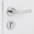 Porta com Batente 7,5cm de Giro Madeira Colméia Lisa Primer Branco Para Drywall Lado Esquerdo 2,10x0,72m Eucatex