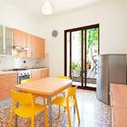 Porta De Correr 2 Folhas Bronze Com Vidro Temperado Direita -