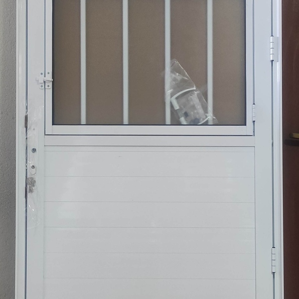 Porta Lambril Social 2,10 X 0,90