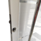 Porta Pivotante De Alumínio Branco Com Puxador E Friso Linha