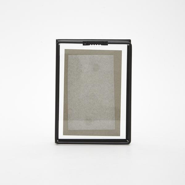 Porta Retrato de metal Urban preto 10x15cm