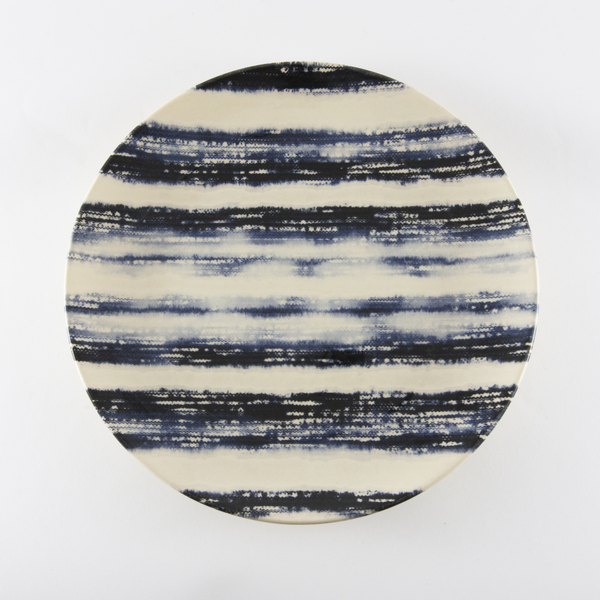 Prato raso cerâmica azul e branco listrado 26cm Porto Brasil