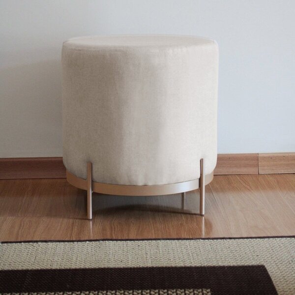 Puff Compacto Estofado Linho Base De Metal - Vibe Bege/dourado