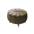 Puff Dallas Com Pés Em Pvc Cromado 66cm No Tecido Suede Simbal