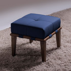 Puff Decorativo 45cm Martínez Veludo Pés Madeira Azul/imbúia