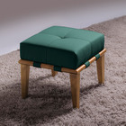 Puff Decorativo 45cm Martínez Veludo Pés Madeira Verde/mel G6