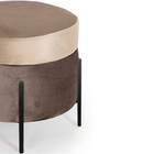 Puff Decorativo Lewis 45x45 Cm Pés Preto Veludo Marrom Claro/