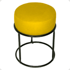 Puff Decorativo Para Sala Luxe Base Preta Suede Amarelo - Cli