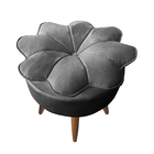 Puff Pétalas Pés Palito Decorativo Sala E Quarto Floratta Vel