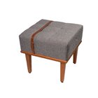 Puff Quadrado De Madeira Eucalipto, Estofado E Cinto De Couro