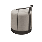 Puff Redondo Áquila Em Linho E Base Metal Preto Agarb Decor L