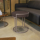 Puff Redondo Base Industrial Rosê Love Suede - Marrom