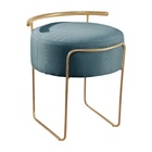 Puff Redondo Ivar Em Linho E Base Metal Dourado Agarb Decor L
