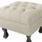 Puff Retrô Luiz Xv Capitonê Para Sala E Quarto Suede Escolha