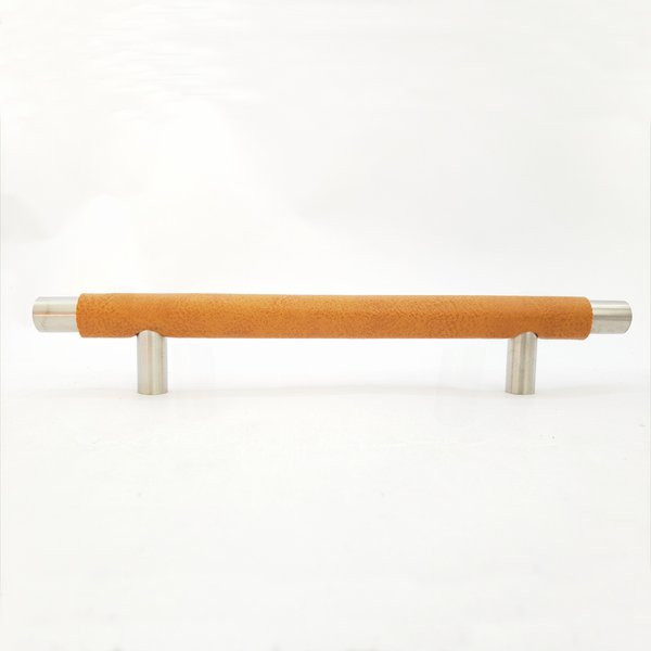 Puxador Hast Revestido Com Couro Preto Couro:caramelo