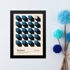 Quadro Arte Geométrica Bauhaus - Cubos Azuis 45x34cm Moldura