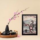 Quadro Arte Oriental - Gata Com Kimono 45x34cm Moldura Branca