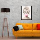 Quadro Brigitte Bardot Chicletes 33x24cm - Com Vidro Moldura: