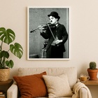 Quadro Charlie Chaplin Tocando Violino 45x34cm Moldura Preta
