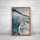 Quadro Com Moldura Chanfrada Elementos Dourados